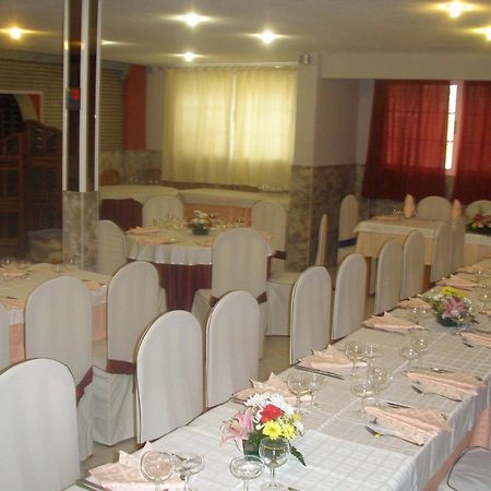 Hostal Mays Numancia de la Sagra Luaran gambar