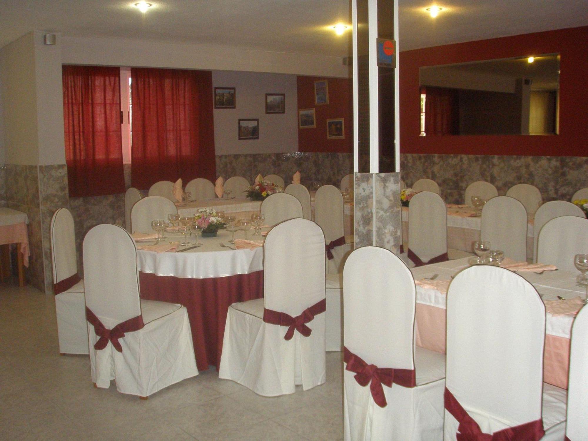Hostal Mays Numancia de la Sagra Luaran gambar